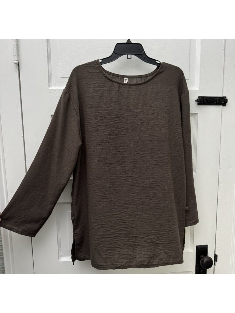 Lian Xun Women’s L Brown Textured Tunic Top Long Sleeve Side Button